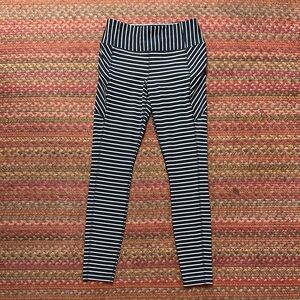 ATHLETA NAVY PARALLEL STRIPE LEGGINGS